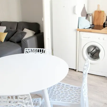 Un Au Soleil Apartment