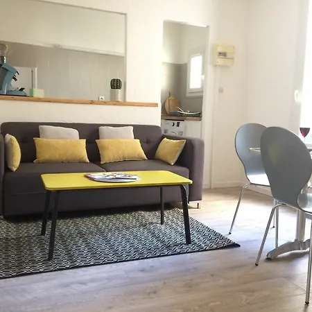 Un Au Soleil Apartment